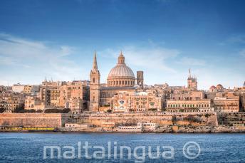 Vista di Valletta dalla feermata del traghetto di Sliema
