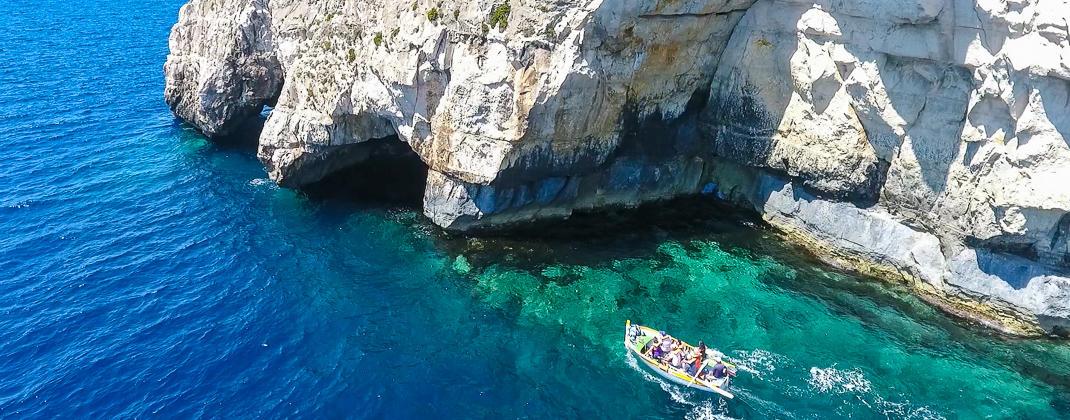 Gita in barca a Blue Grotto