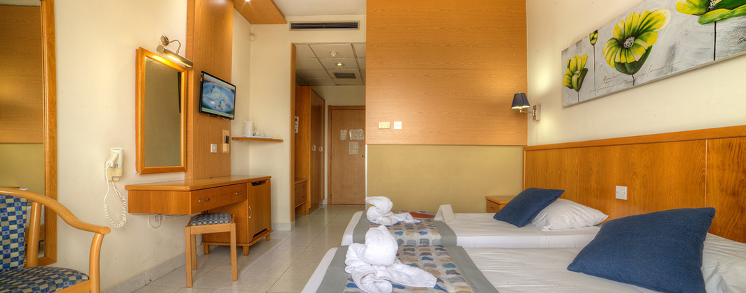 Camera Junior Residence