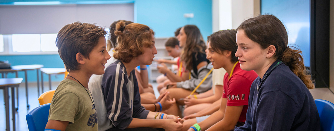 Scuola di inglese per ragazzi in movimento